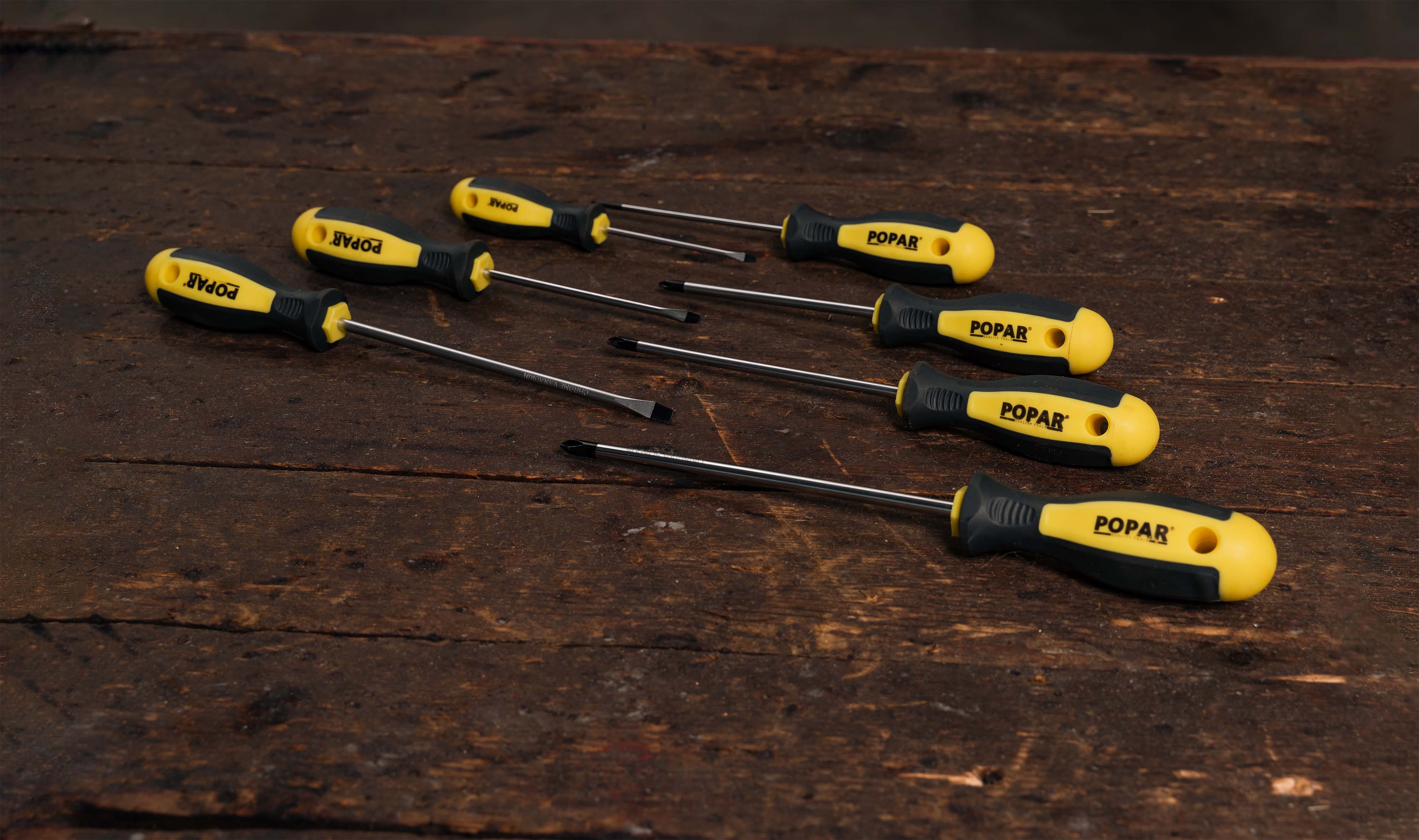 Flawless screwing – Types of screwdrivers and bits, materials, and maintenance